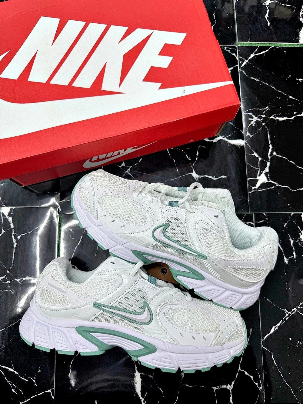 Nike V5 RNR White Green
